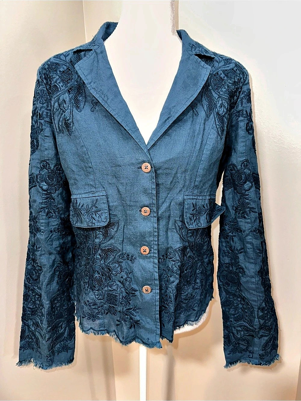 Sundance NWOT Blue Floral Embroidered Jacket Size Medium